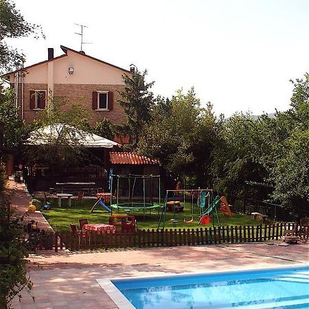 Agriturismo Ca' Isotta Castello di Serravalle Extérieur photo