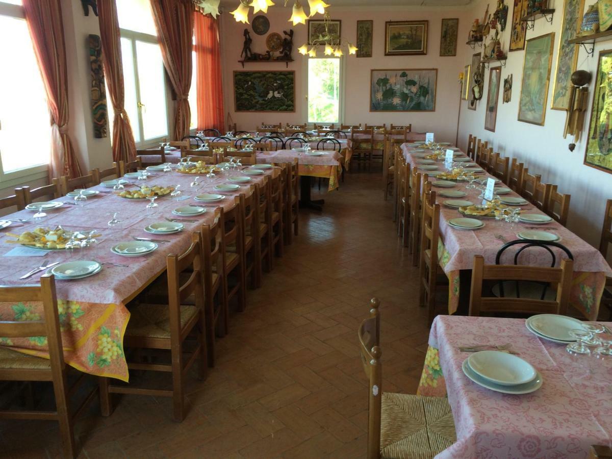 Agriturismo Ca' Isotta Castello di Serravalle Extérieur photo